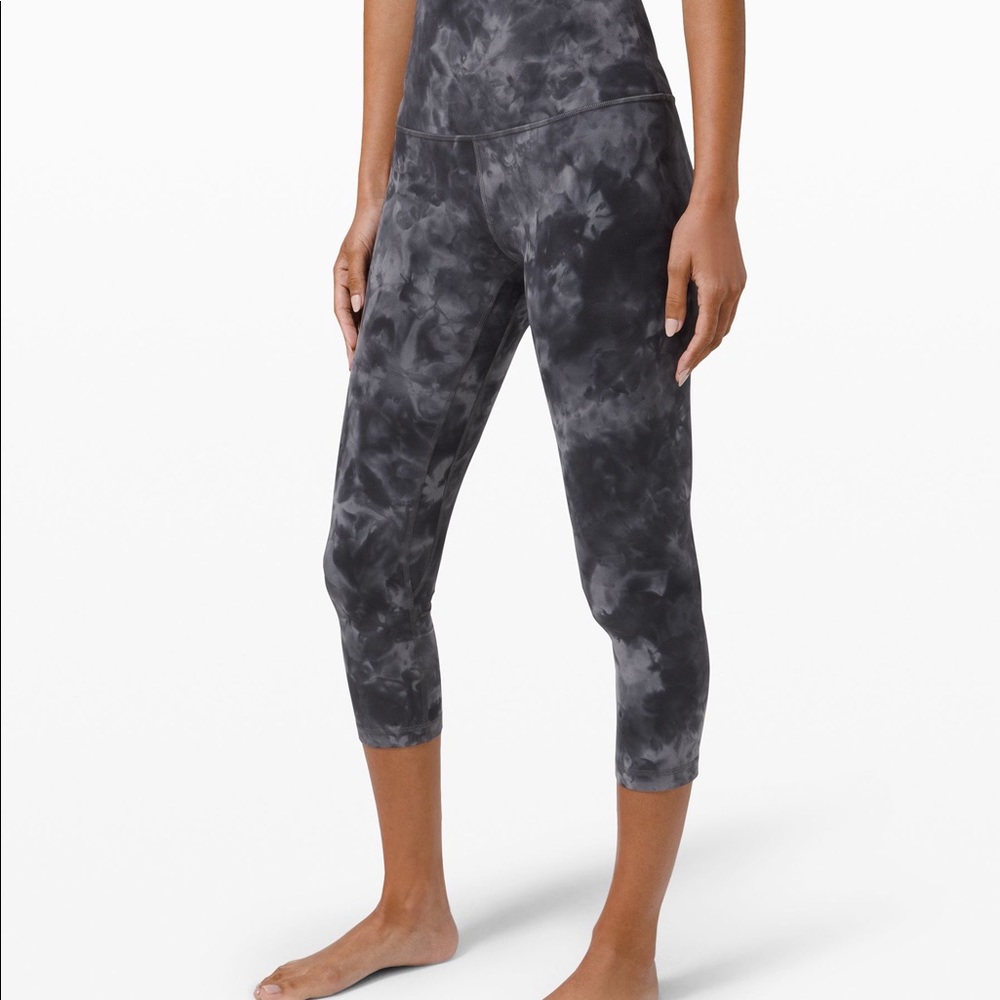 Lululemon Align 21" Crop Diamond Dye Sz12- Like New!